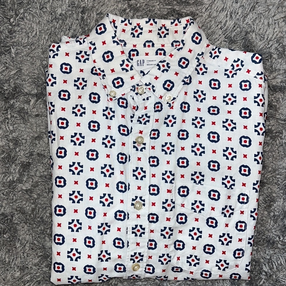GAP Small Button-Down Linen Shirt (USED)